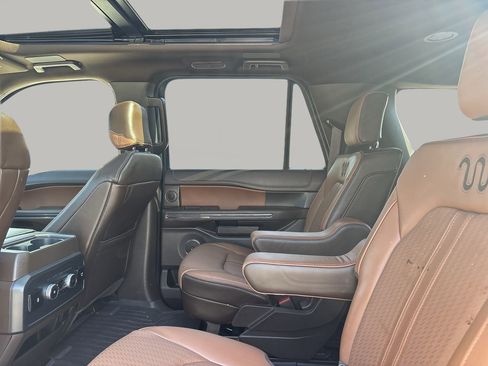 Used 2023 Ford Expedition Max King Ranch image 11
