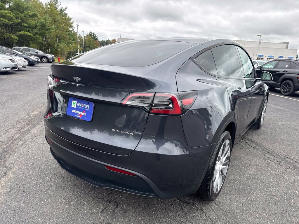 Used 2024 Tesla Model Y Long Range AWD/4WD image 5