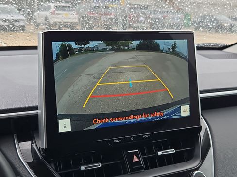 Used 2026 Toyota Corolla Cross XLE FWD image 24