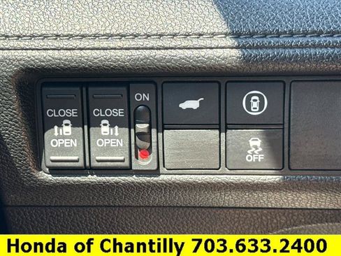 Used 2023 Honda Odyssey Sport image 18