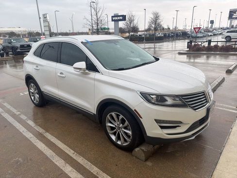 Used 2017 Lincoln MKC Select w/ Select Plus Package image 1