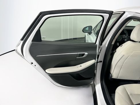 Used 2025 Hyundai Sonata SEL FWD image 25
