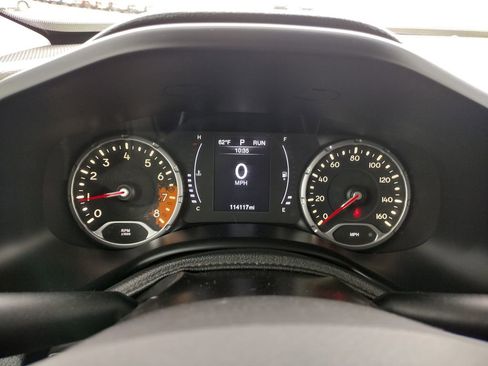 Used 2017 Jeep Renegade Altitude AWD/4WD image 22