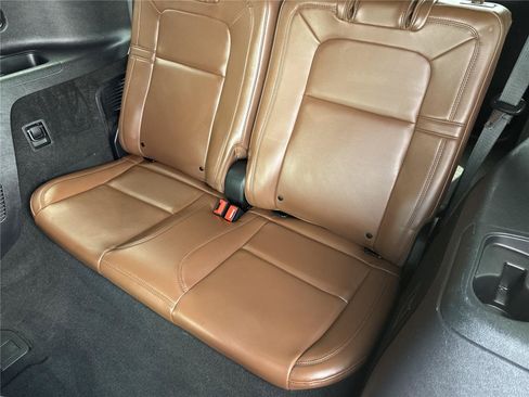 Used 2022 Lincoln Aviator Reserve RWD image 35