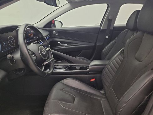 Used 2021 Hyundai Elantra Limited FWD image 17