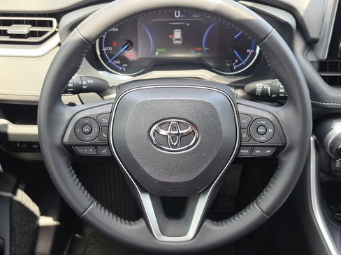 Certified 2025 Toyota RAV4 XLE Premium AWD/4WD image 16