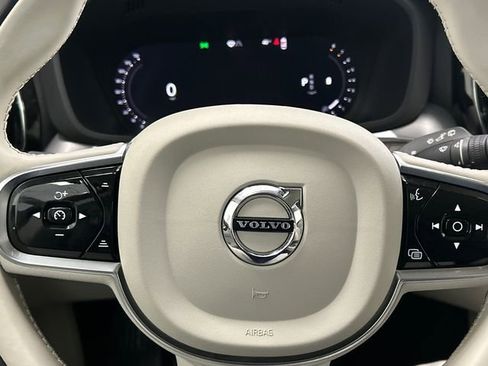 Certified 2023 Volvo XC60 B5 Core w/ Climate Package image 12