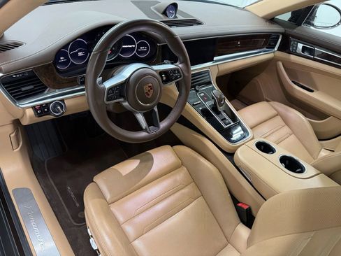 Used 2020 Porsche Panamera image 12