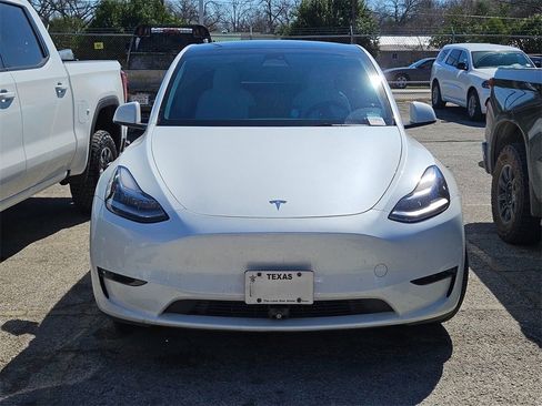 Used 2023 Tesla Model Y Long Range image 6