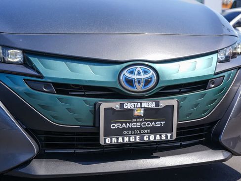 Used 2017 Toyota Prius Prime FWD image 5