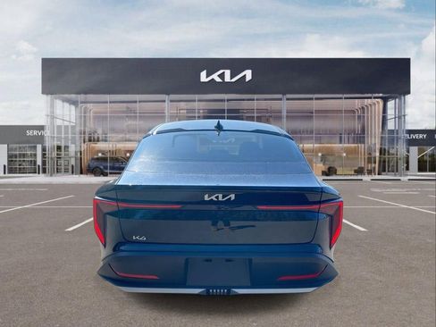 New 2025 Kia K4 LX image 7
