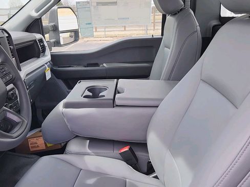 New 2024 Ford F550 4x4 Regular Cab Super Duty image 18