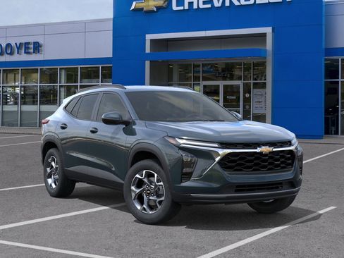 New 2026 Chevrolet Trax LT w/ Driver Confidence Package image 31