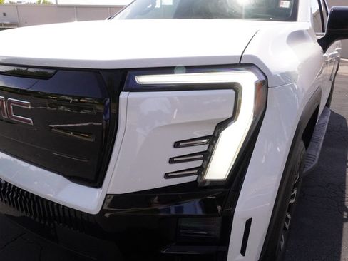 Used 2026 GMC Sierra EV Elevation AWD/4WD image 31