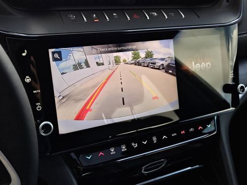 New 2026 Jeep Grand Cherokee L Limited RWD image 19