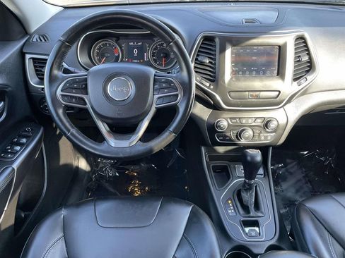 Used 2019 Jeep Cherokee Latitude Plus image 22