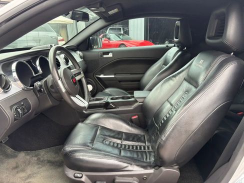 Used 2005 Ford Mustang GT RWD image 8