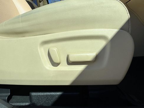 Used 2018 Toyota Highlander Limited Platinum image 34