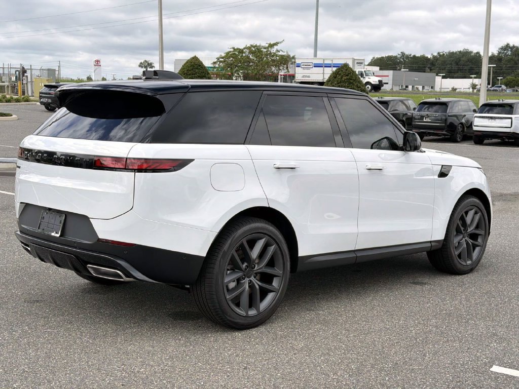 New 2027 Land Rover Range Rover Sport SE AWD/4WD image 5