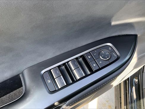 Used 2024 Lexus RZ 300e Premium image 33