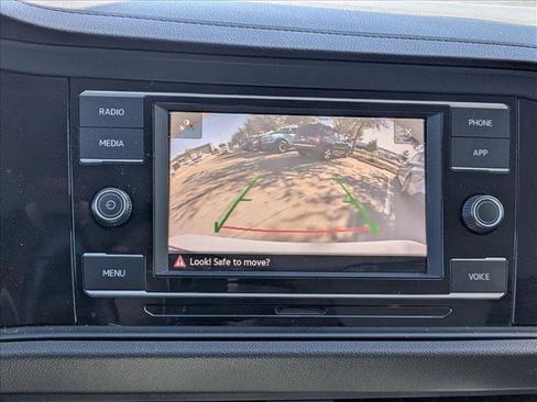 Used 2022 Volkswagen Jetta SE image 13