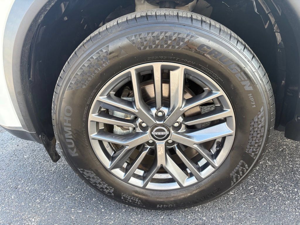 Used 2023 Nissan Rogue S AWD/4WD image 12