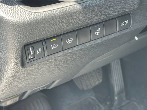 Used 2023 Toyota RAV4 XLE Premium AWD/4WD image 22