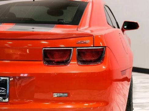 Used 2010 Chevrolet Camaro SS w/ LPO, Ground Effects Package RWD image 35
