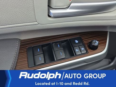 Used 2022 Toyota Sienna XLE FWD image 12