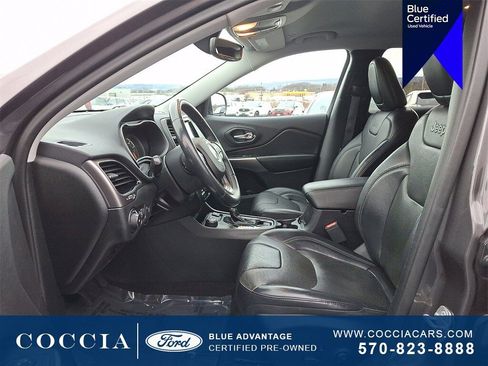 Used 2019 Jeep Cherokee Limited image 13