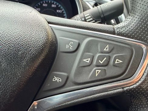 Used 2020 Chevrolet Malibu LT image 12