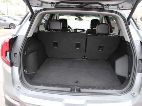 Used 2023 GMC Terrain AT4 image 12