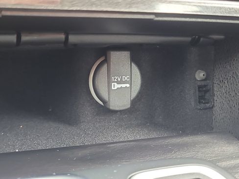 Used 2021 Chrysler 300 Touring RWD image 27