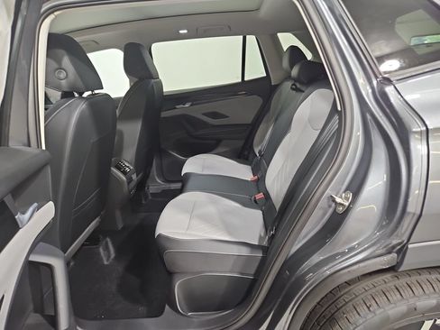 New 2026 Volkswagen Tiguan SE AWD/4WD image 23