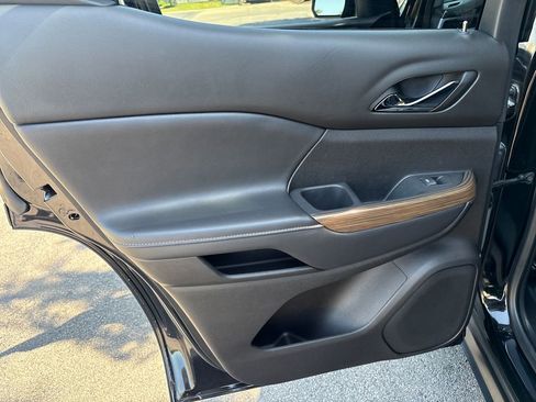 Certified 2022 GMC Acadia SLE w/ Driver Convenience Package image 31