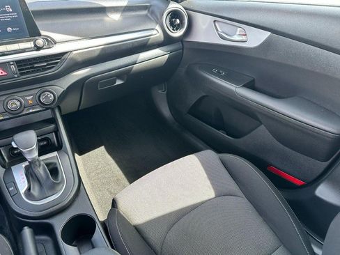 Used 2023 Kia Forte LXS w/ LXS Technology Package FWD image 13