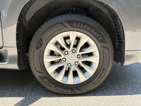 Used 2022 Lexus GX 460 Premium w/ Premium Package AWD/4WD image 14