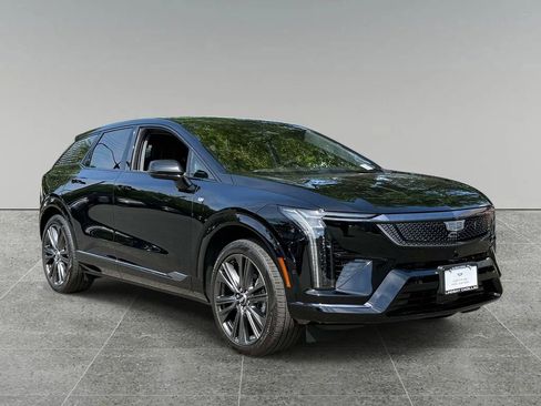 Used 2026 Cadillac Optiq Sport 2 w/ LPO, Floor Liner Package RWD image 9