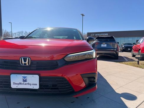 Used 2023 Honda Civic Sport image 9