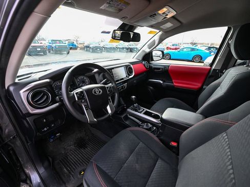 Used 2021 Toyota Tacoma SR5 image 18