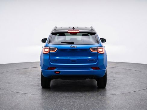 Used 2025 Jeep Compass Trailhawk AWD/4WD image 7