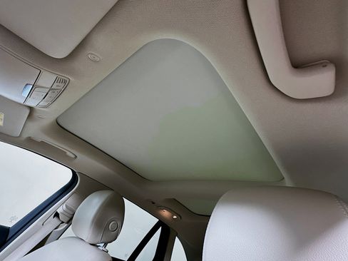 Used 2021 Mercedes-Benz GLC 300 4MATIC image 26