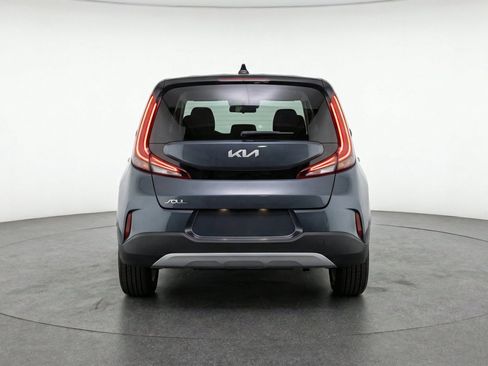 Used 2025 Kia Soul LX w/ LX Technology Package FWD image 7