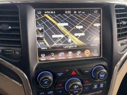 Used 2017 Jeep Grand Cherokee Limited w/ Luxury Group II image 24