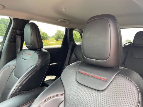Used 2022 Jeep Cherokee Trailhawk w/ Sound & Nav Group AWD/4WD image 24