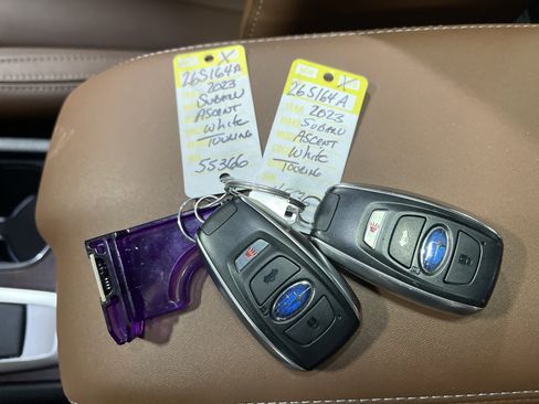 Used 2023 Subaru Ascent Touring w/ Popular Package #2A image 28