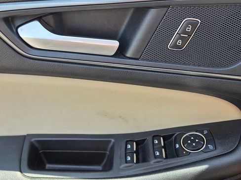 Used 2024 Ford Edge SE AWD/4WD image 17