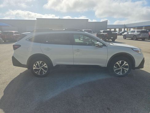 Used 2020 Subaru Outback Limited w/ Popular Package #2 AWD/4WD image 2