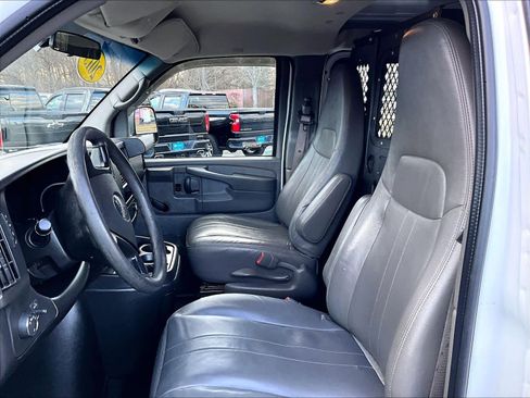 Used 2013 GMC Savana 1500 AWD image 6