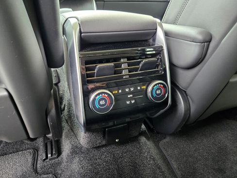 New 2026 Land Rover Range Rover SE AWD/4WD image 8